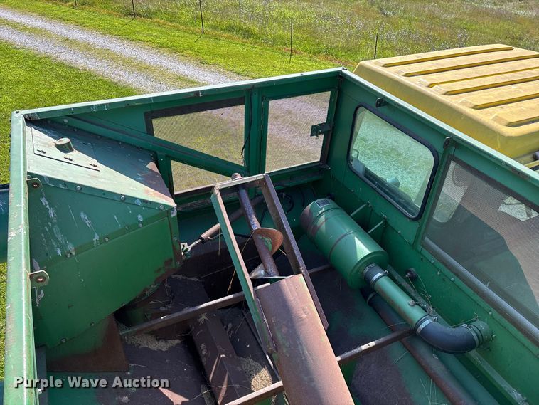 image for item FG0510 1980 John Deere 6620 Turbo combine