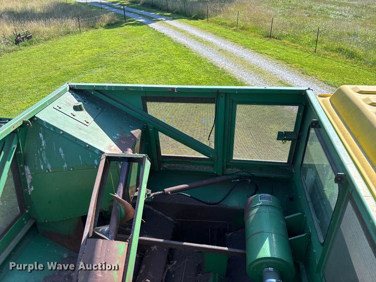 image for item FG0510 1980 John Deere 6620 Turbo combine