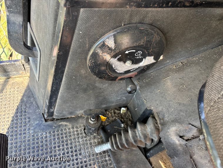 image for item FG0510 1980 John Deere 6620 Turbo combine
