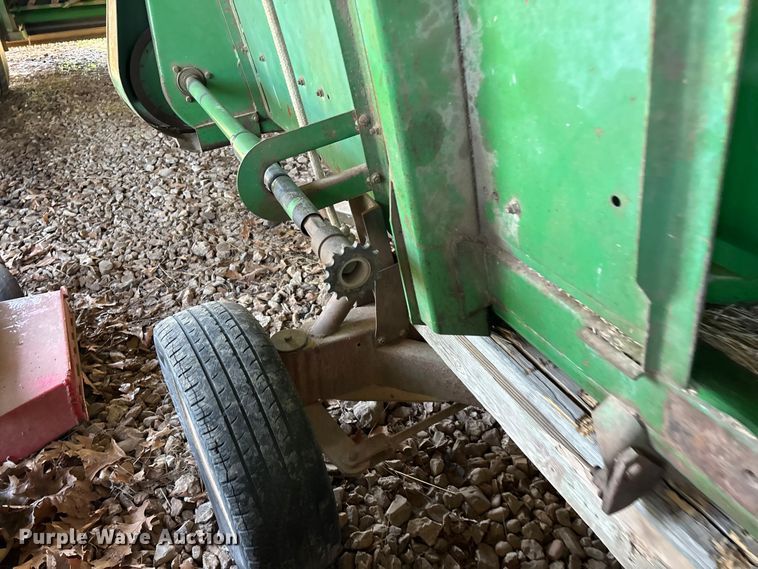 image for item FG0510 1980 John Deere 6620 Turbo combine