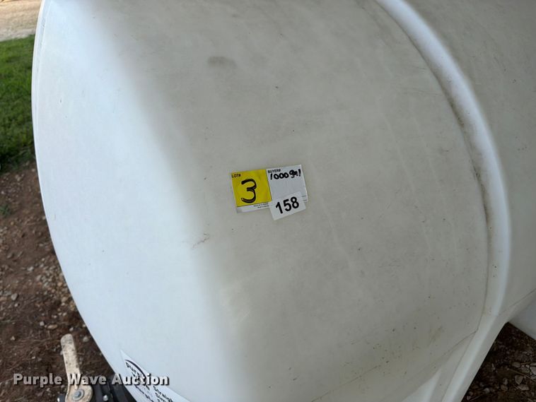 image for item FK3114 1,025 gallon poly tank
