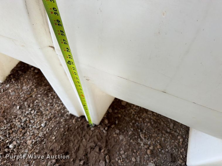 image for item FK3114 1,025 gallon poly tank