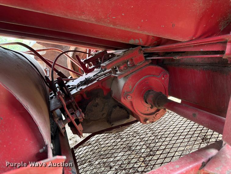 image for item FK3136 International Harvester 1480 Axial-Flow combine