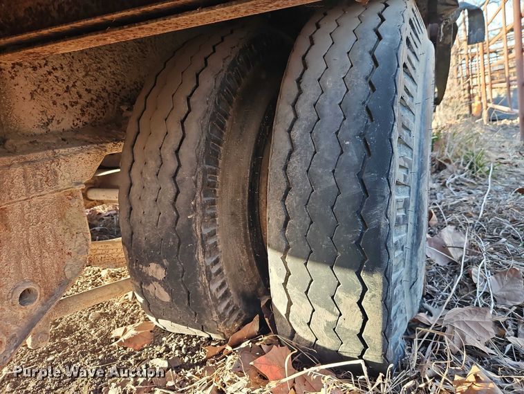 image for item FN5570 1977 Fontaine HDFT-1-7045 drop deck trailer