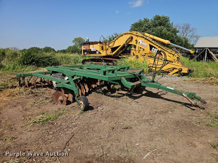 image for item FN5730 John Deere 14H off-set disk