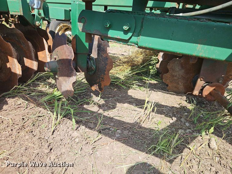 image for item FN5730 John Deere 14H off-set disk