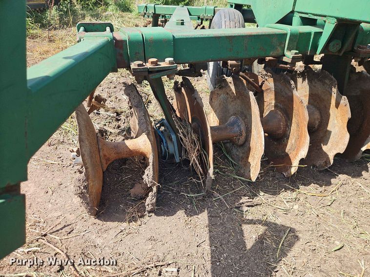 image for item FN5730 John Deere 14H off-set disk