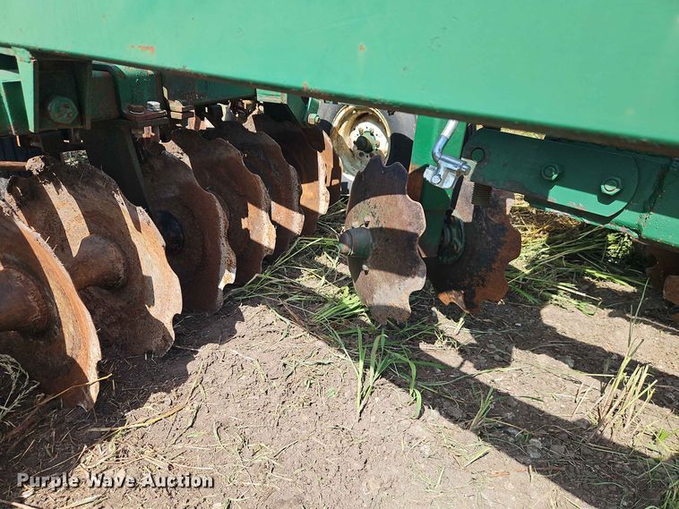 image for item FN5730 John Deere 14H off-set disk