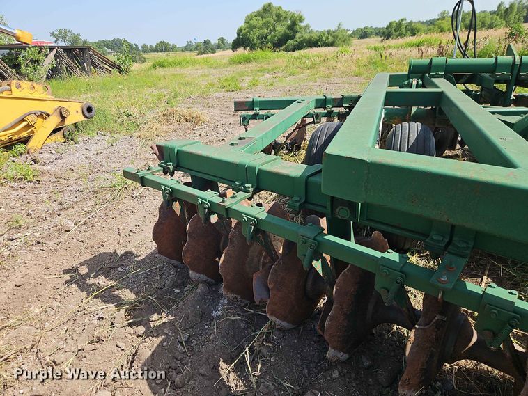 image for item FN5730 John Deere 14H off-set disk