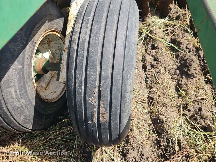 image for item FN5730 John Deere 14H off-set disk