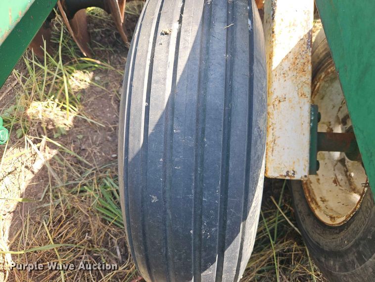 image for item FN5730 John Deere 14H off-set disk