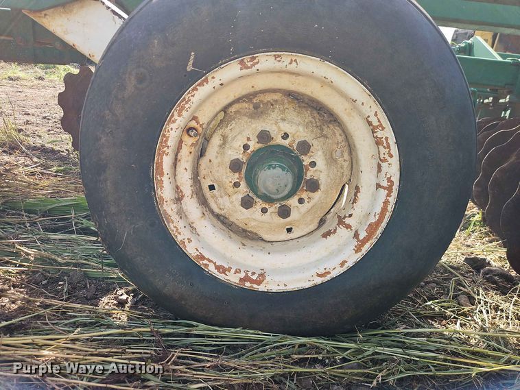 image for item FN5730 John Deere 14H off-set disk