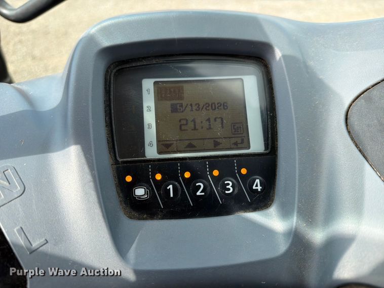 image for item NA9509 2013 Kubota M135GX MFWD tractor