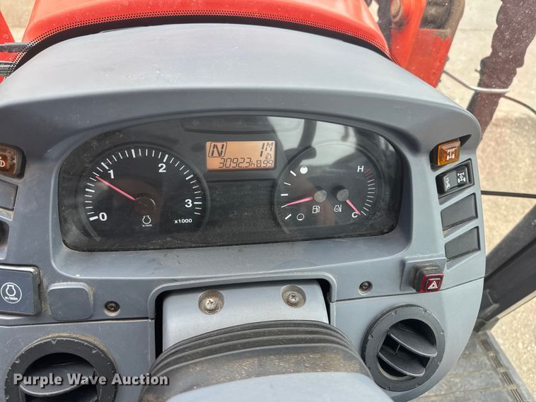 image for item NA9509 2013 Kubota M135GX MFWD tractor