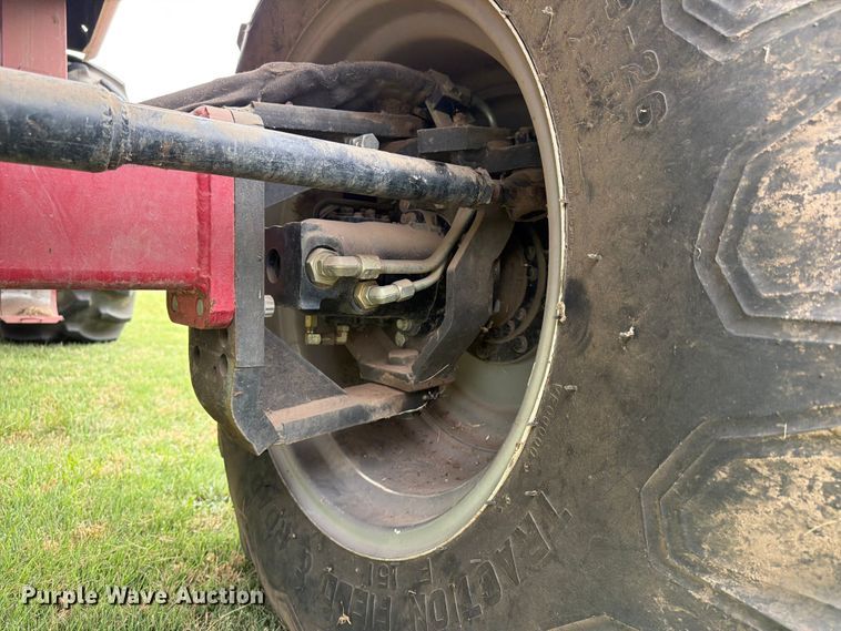 image for item NJ9073 1982 International 1460 combine