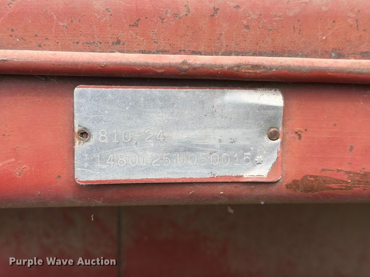 image for item NJ9073 1982 International 1460 combine