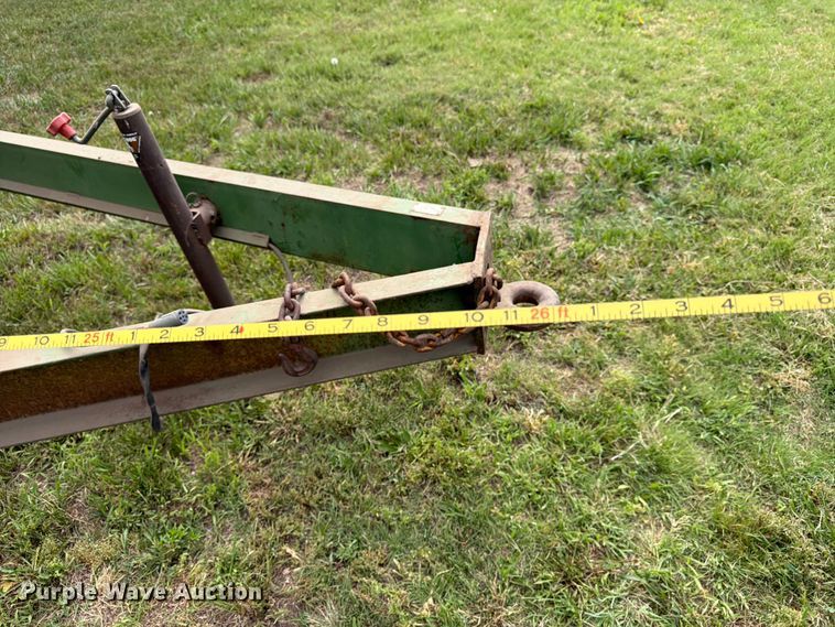image for item NJ9073 1982 International 1460 combine