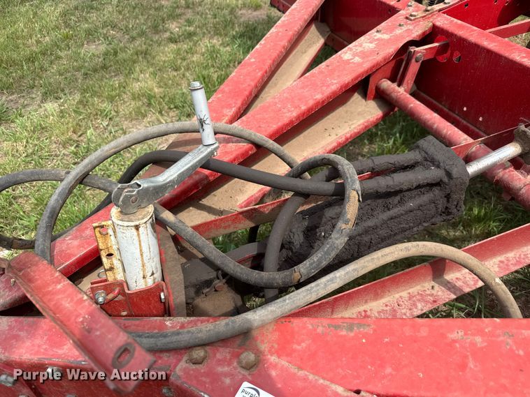 image for item NJ9074 International 5100 Drill grain drill