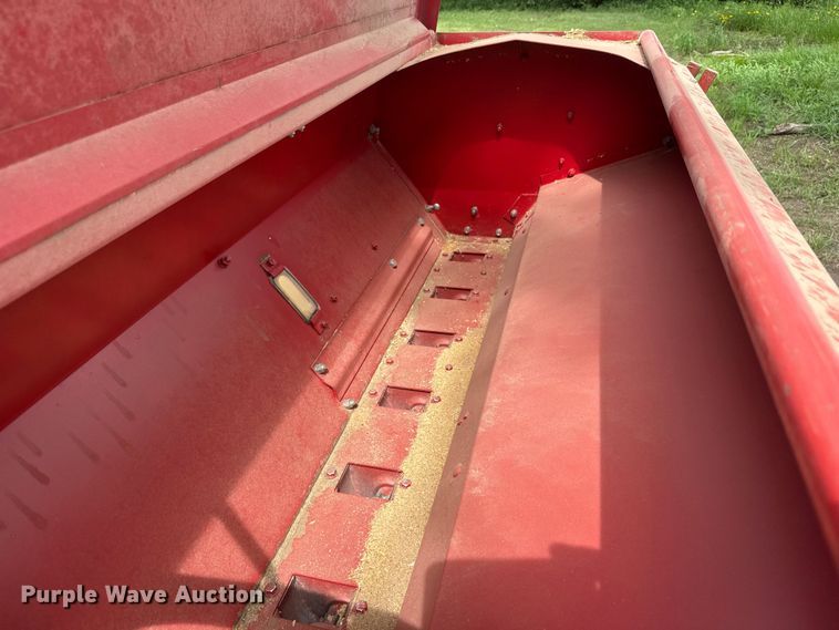 image for item NJ9074 International 5100 Drill grain drill