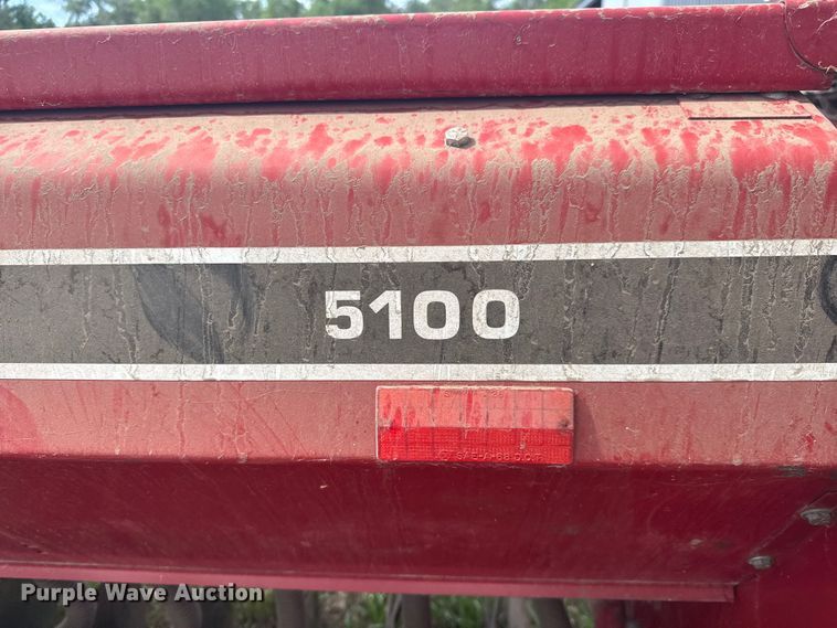 image for item NJ9074 International 5100 Drill grain drill