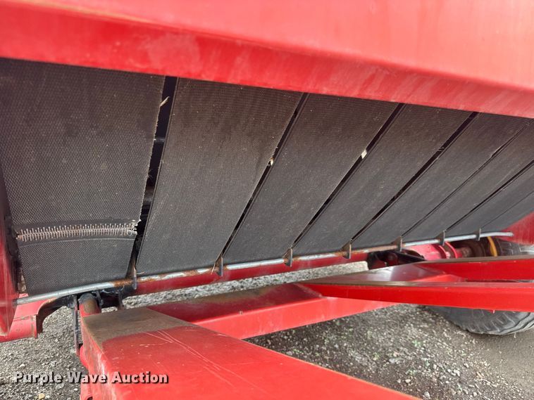 image for item NJ9123 New Holland BR780A round baler