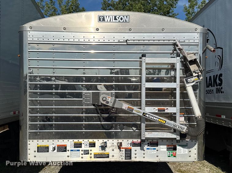 image for item YA3733 2023 Wilson DWH-700 grain trailer