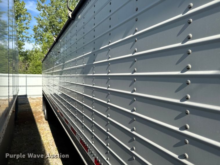 image for item YA3733 2023 Wilson DWH-700 grain trailer