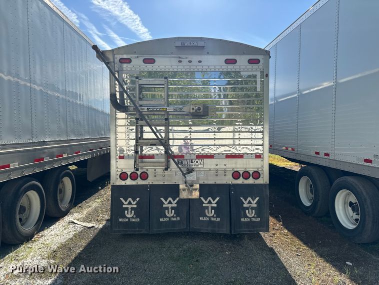 image for item YA3733 2023 Wilson DWH-700 grain trailer