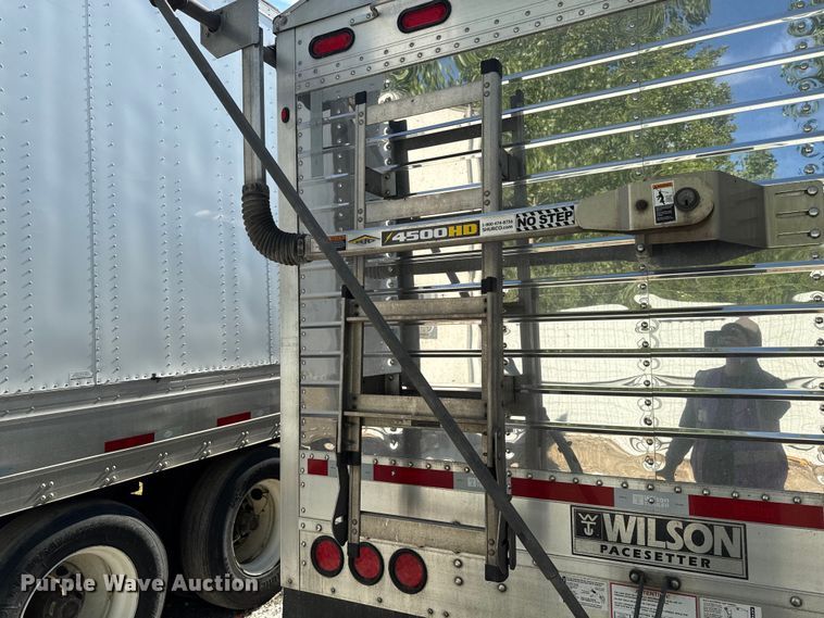 image for item YA3733 2023 Wilson DWH-700 grain trailer