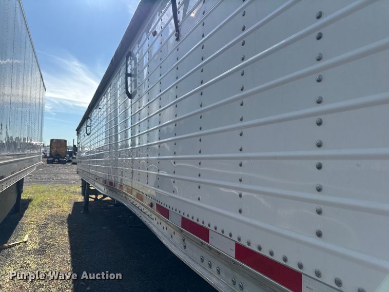 image for item YA3733 2023 Wilson DWH-700 grain trailer