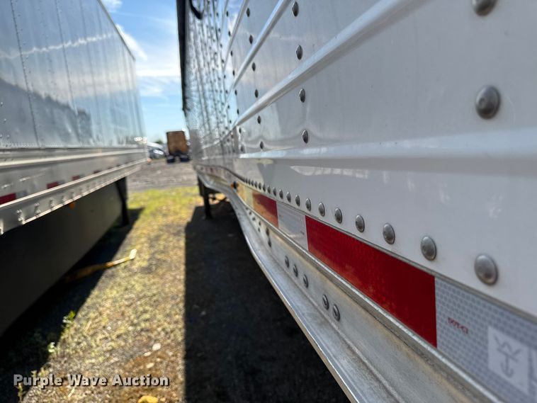 image for item YA3733 2023 Wilson DWH-700 grain trailer
