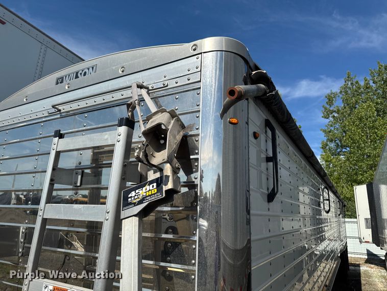 image for item YA3733 2023 Wilson DWH-700 grain trailer