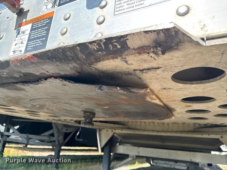 image for item YA3733 2023 Wilson DWH-700 grain trailer