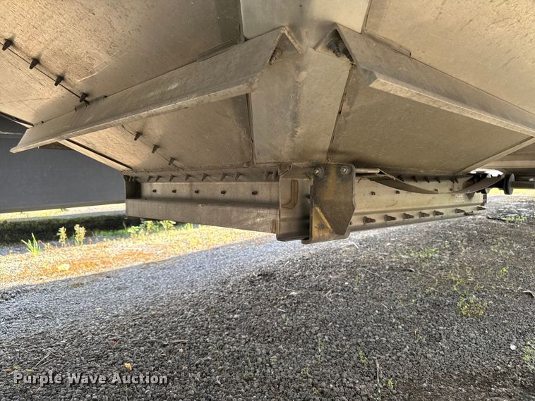 image for item YA3733 2023 Wilson DWH-700 grain trailer