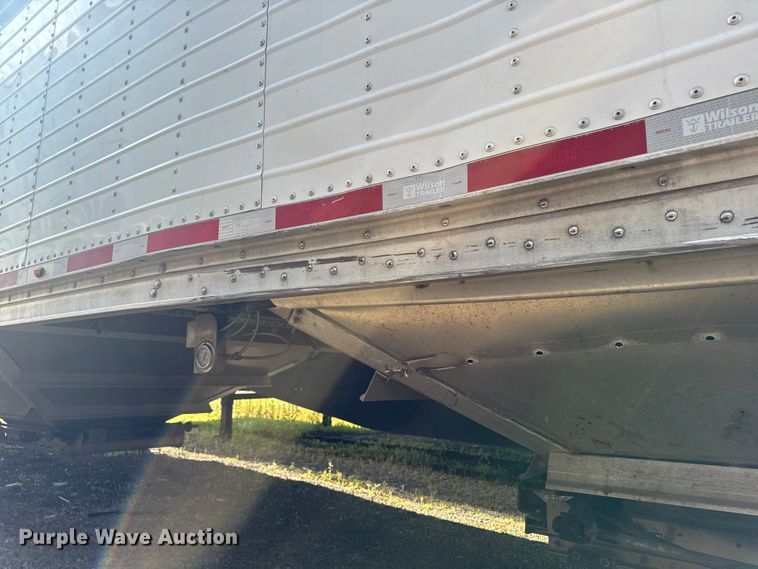 image for item YA3733 2023 Wilson DWH-700 grain trailer