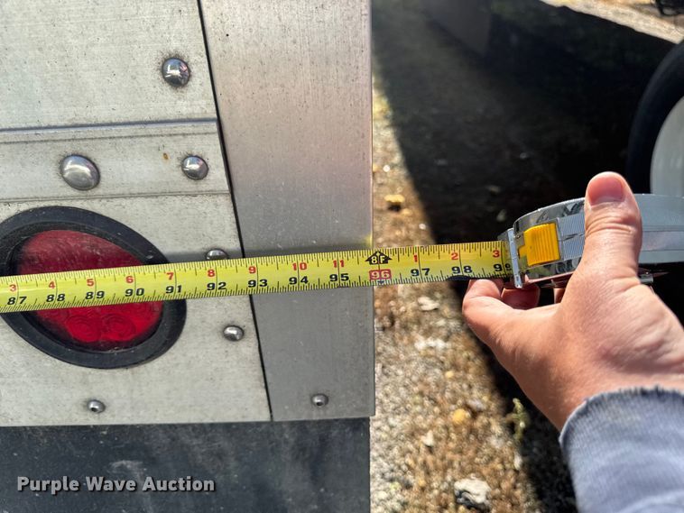 image for item YA3733 2023 Wilson DWH-700 grain trailer