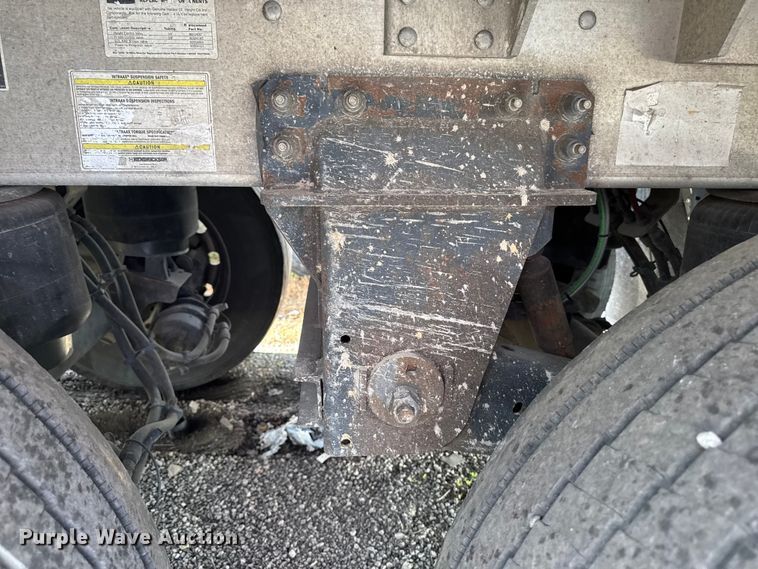 image for item YA3733 2023 Wilson DWH-700 grain trailer