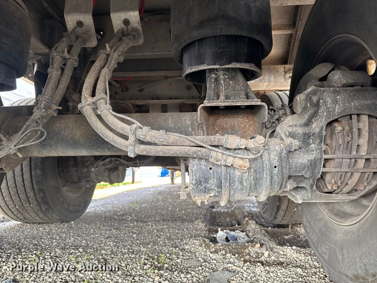 image for item YA3733 2023 Wilson DWH-700 grain trailer
