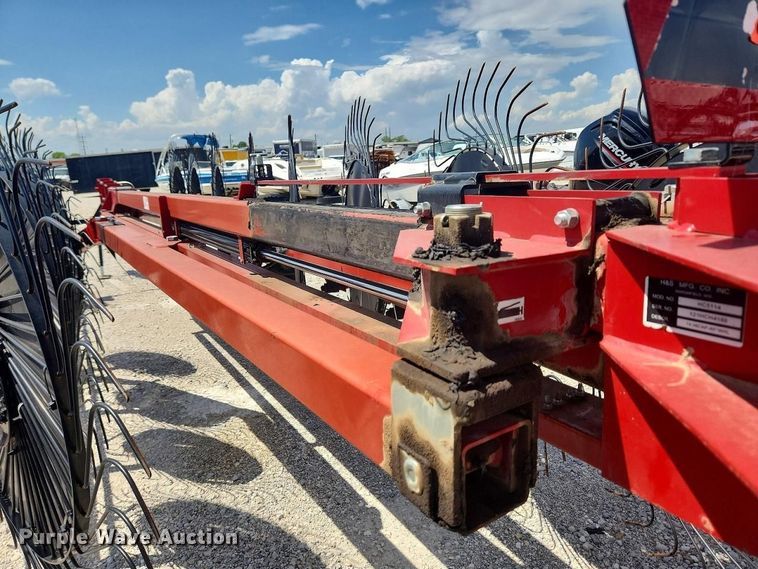 image for item YA3818 2021 HDWX-H&S HC5114 hay rake