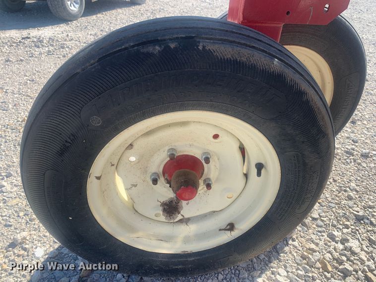 image for item YA3818 2021 HDWX-H&S HC5114 hay rake