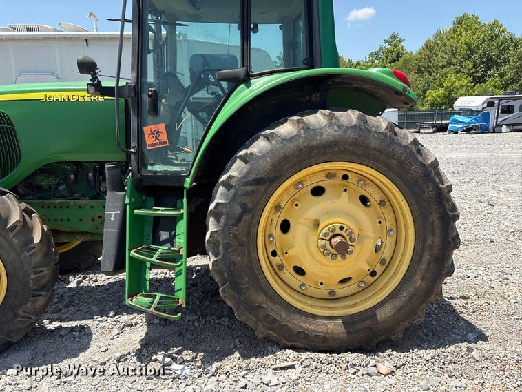 image for item YA3873 2004 John Deere 7320 MFWD tractor