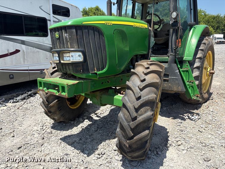 image for item YA3873 2004 John Deere 7320 MFWD tractor