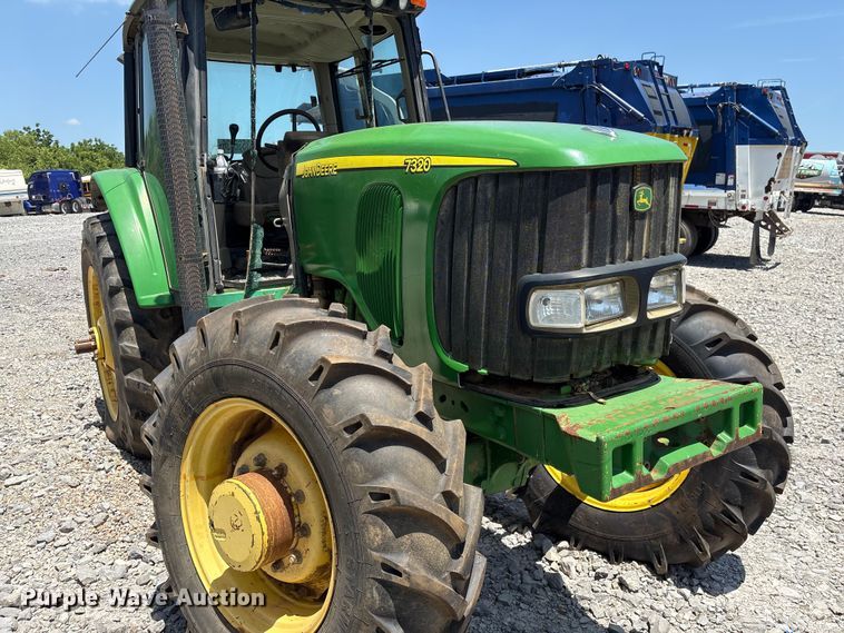 image for item YA3873 2004 John Deere 7320 MFWD tractor