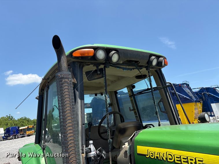 image for item YA3873 2004 John Deere 7320 MFWD tractor