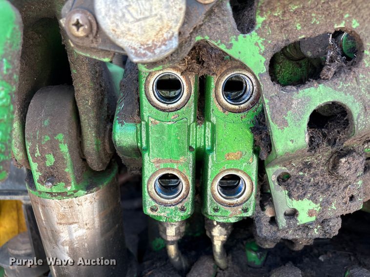 image for item YA3873 2004 John Deere 7320 MFWD tractor