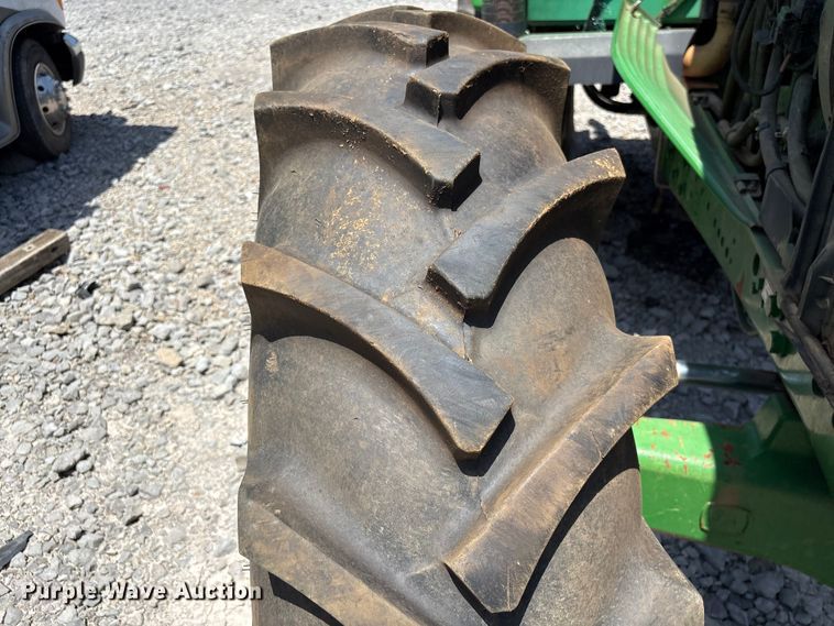 image for item YA3873 2004 John Deere 7320 MFWD tractor