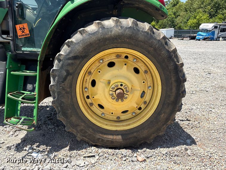 image for item YA3873 2004 John Deere 7320 MFWD tractor