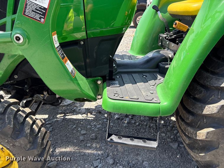 image for item YA3874 2023 John Deere 3025E MFWD tractor