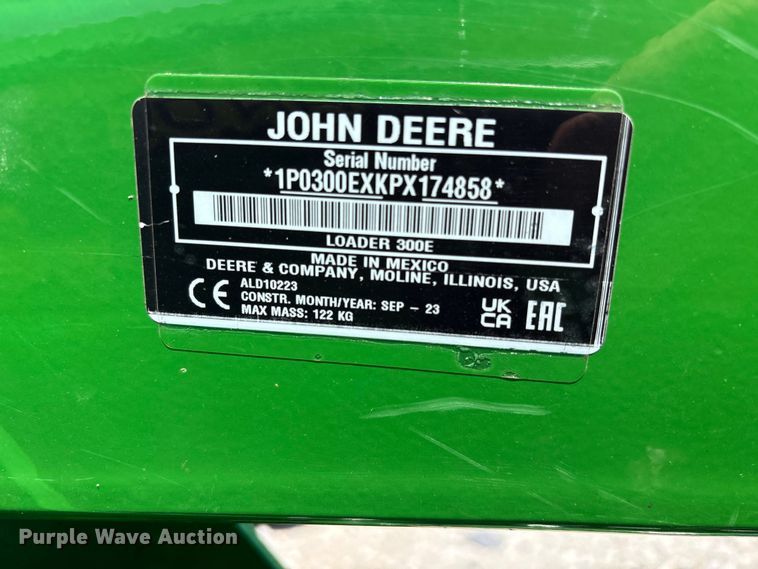 image for item YA3874 2023 John Deere 3025E MFWD tractor