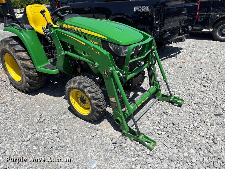 image for item YA3874 2023 John Deere 3025E MFWD tractor
